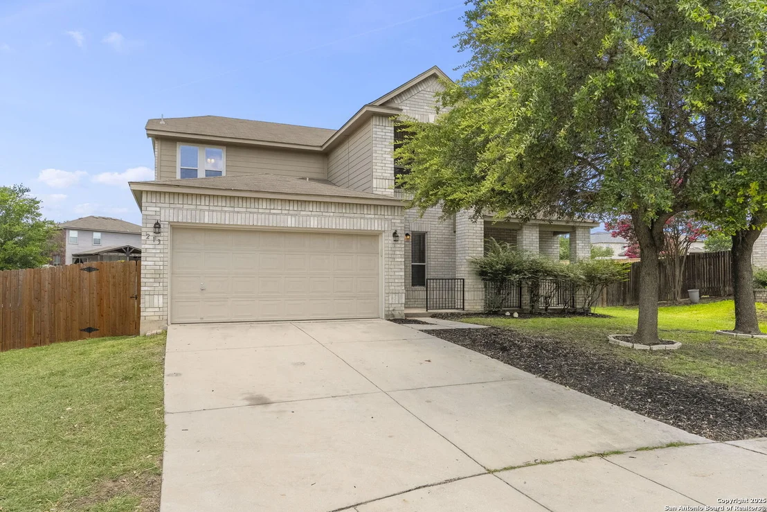 Photo of 213 Springtree Parkway