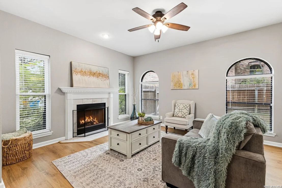 Photo of 14318 Rush Wood