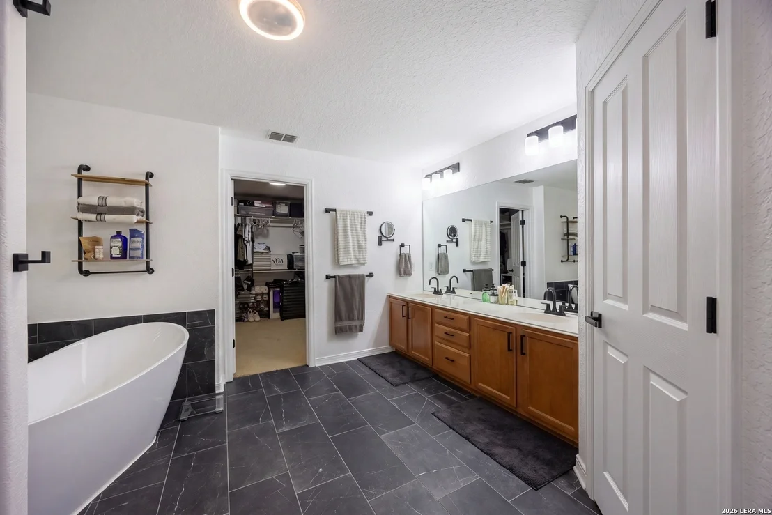 Photo of 4903 Green Jameson