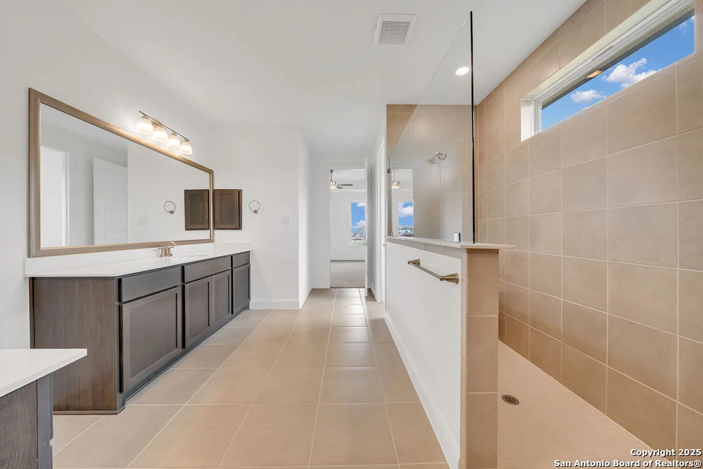 Photo of 5306 Guston Hall
