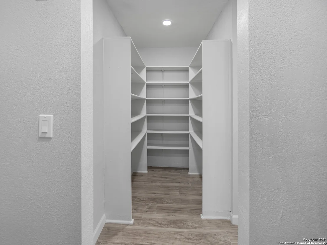 Photo of 7707 clear ridge