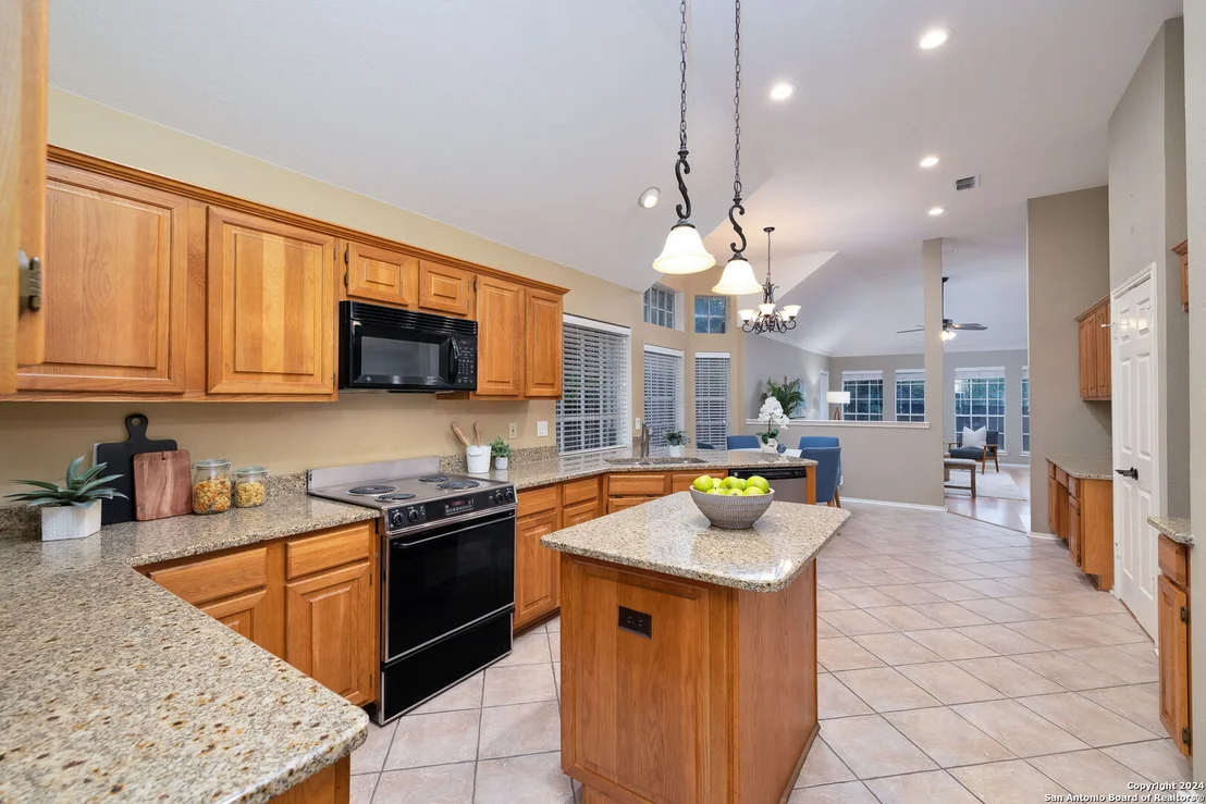 Photo of 2443 OAKLINE DR