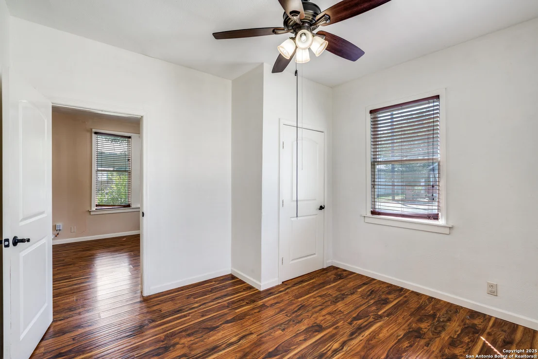 Photo of 418 Muncey