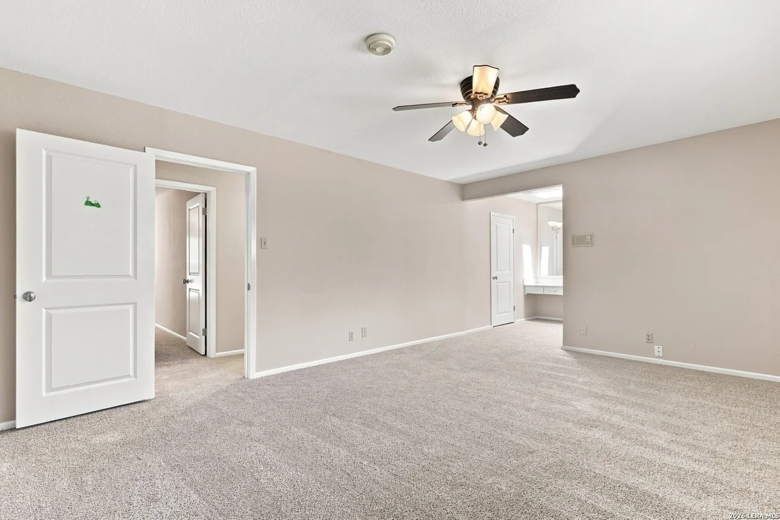 Photo of 102 IRONGATE RD