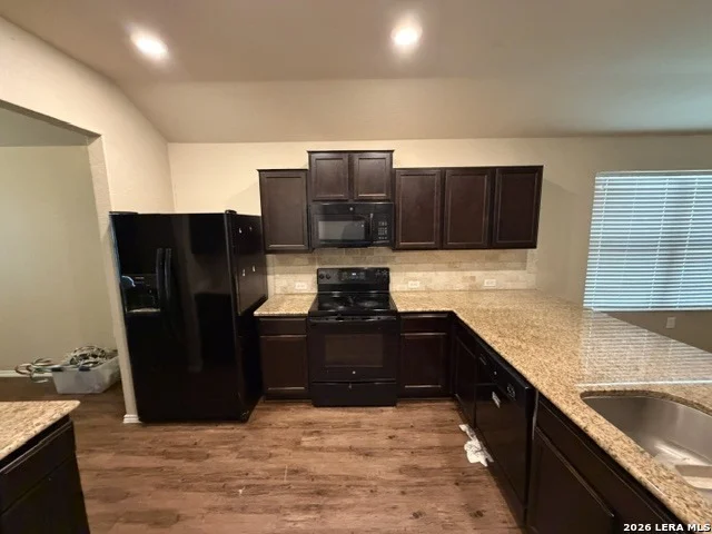 Photo of 7111 AZALEA SQ