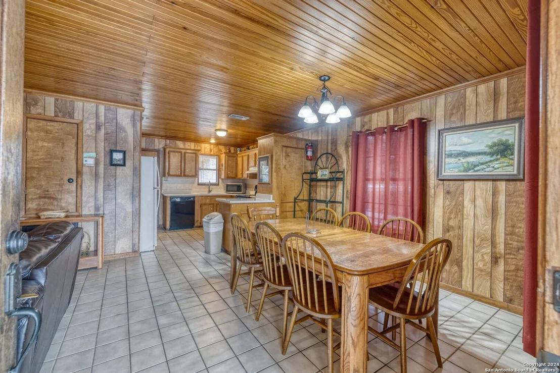 Photo of 31 LAUREL LN