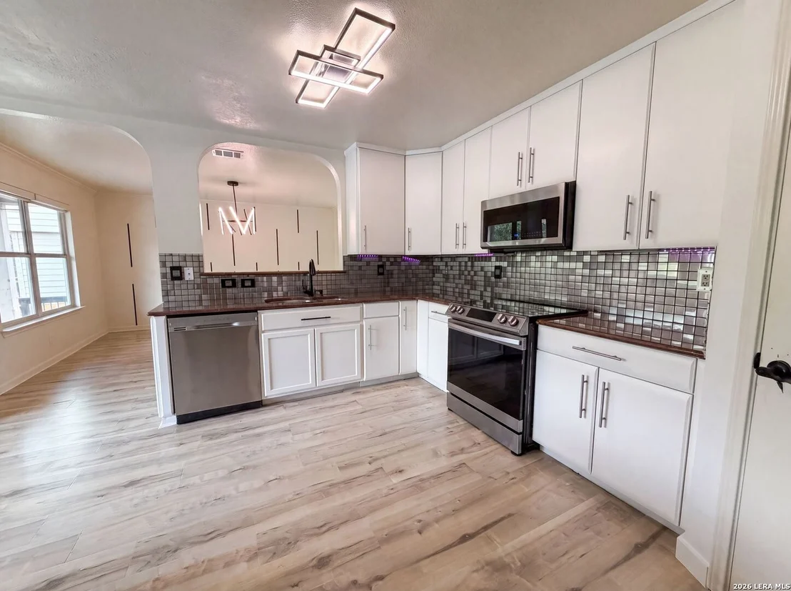 Photo of 10602 SPRINGWOOD SQ