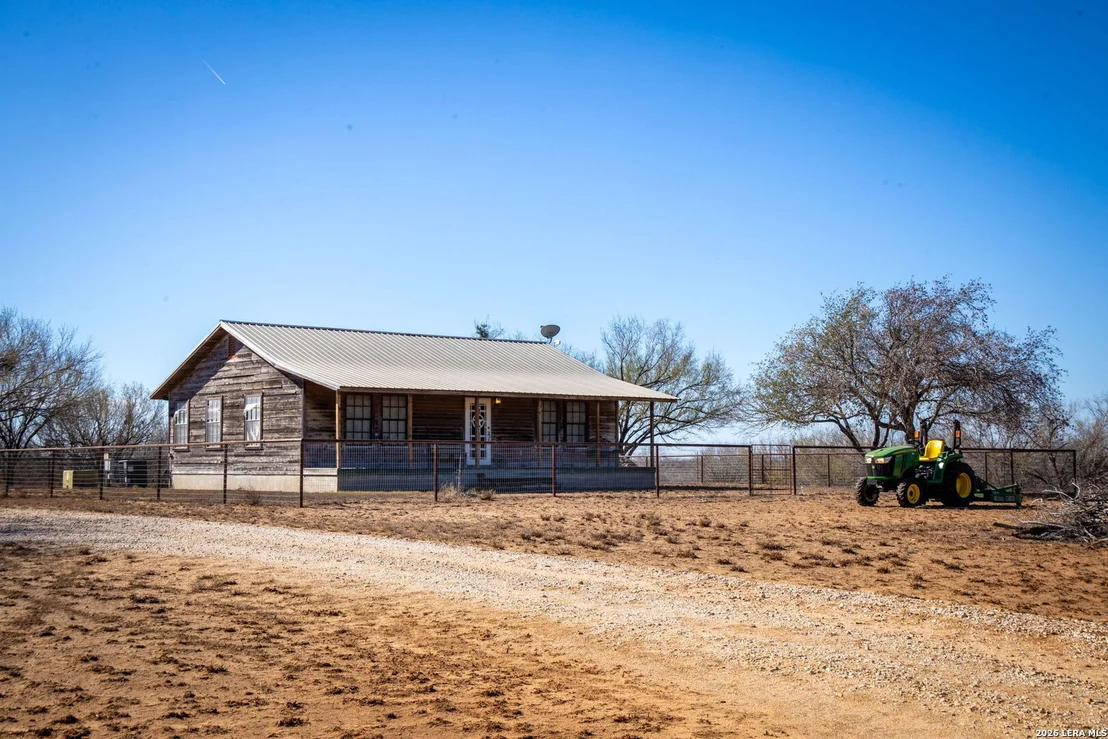 Photo of 320 county road 341