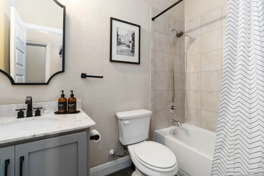 Photo of 612 WIPPER