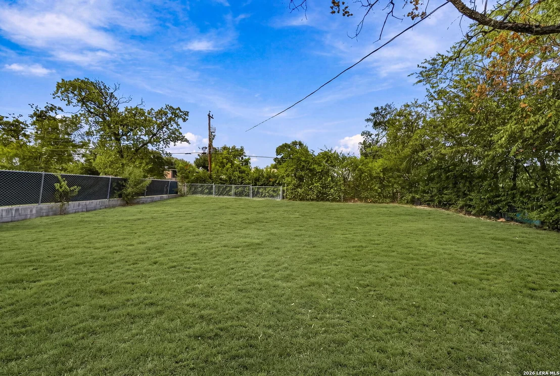 Photo of 359 BARBARA DR