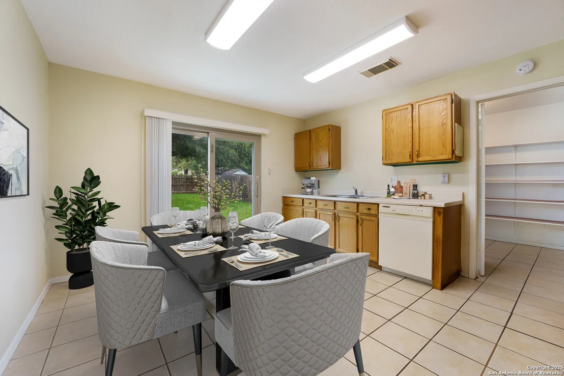 Photo of 6635 Meadow Dawn