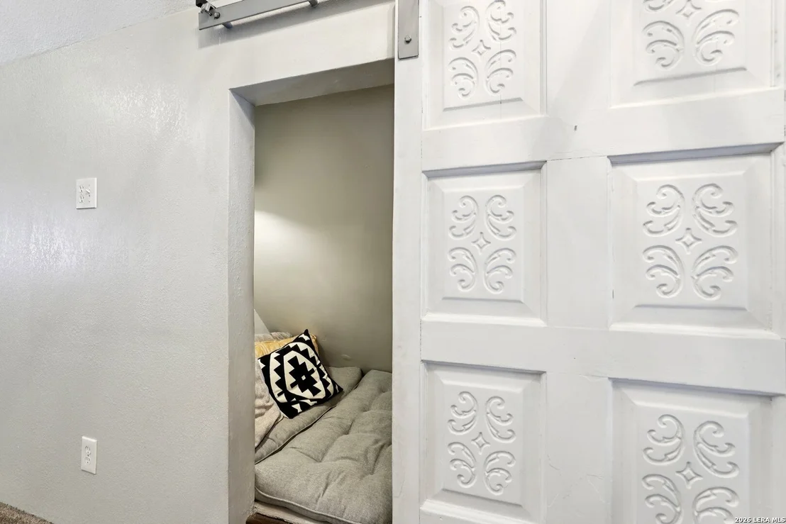 Photo of 122 Nueces