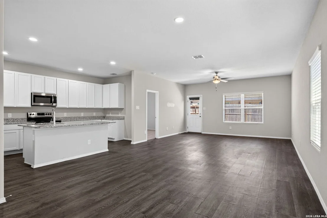 Photo of 3239 Farm Oak
