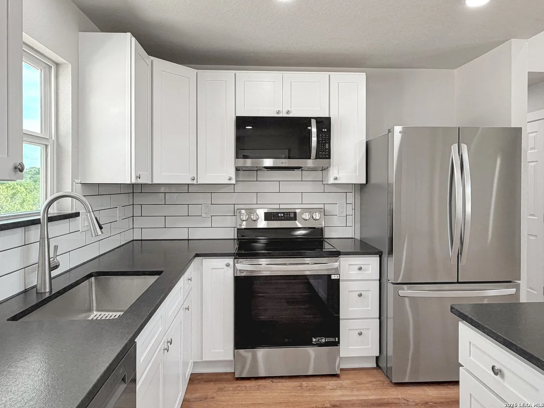 Photo of 1155 Southline