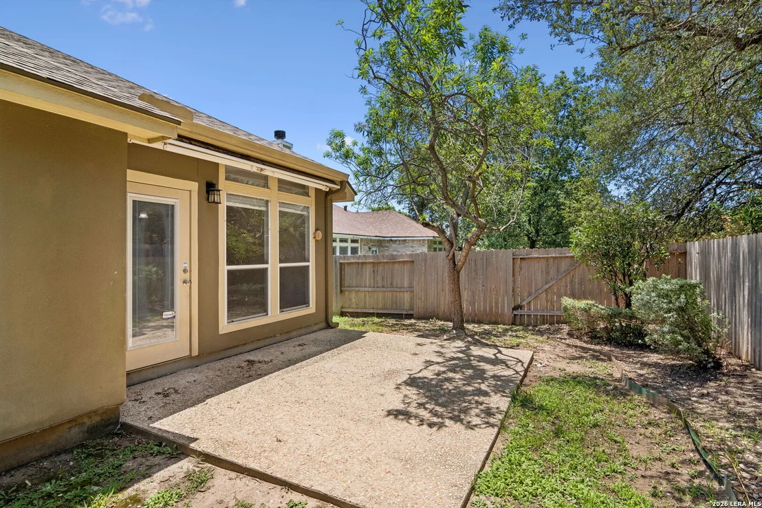 Photo of 1303 BLUFF FOREST
