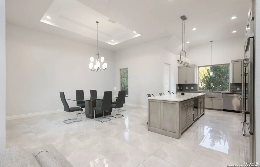 Photo of 28 BURNHAM GLN