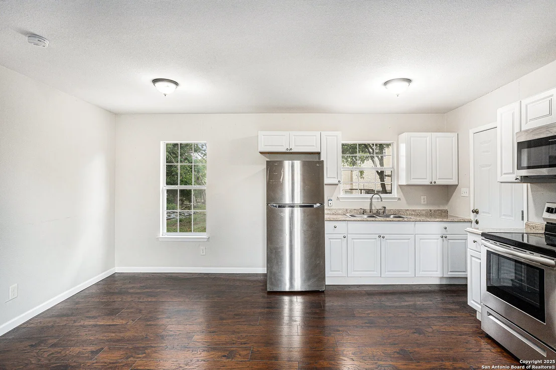 Photo of 305 Kneupper