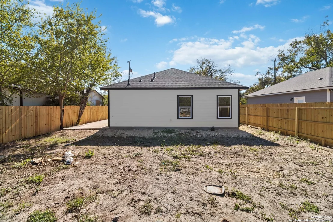 Photo of 5819 Mayo