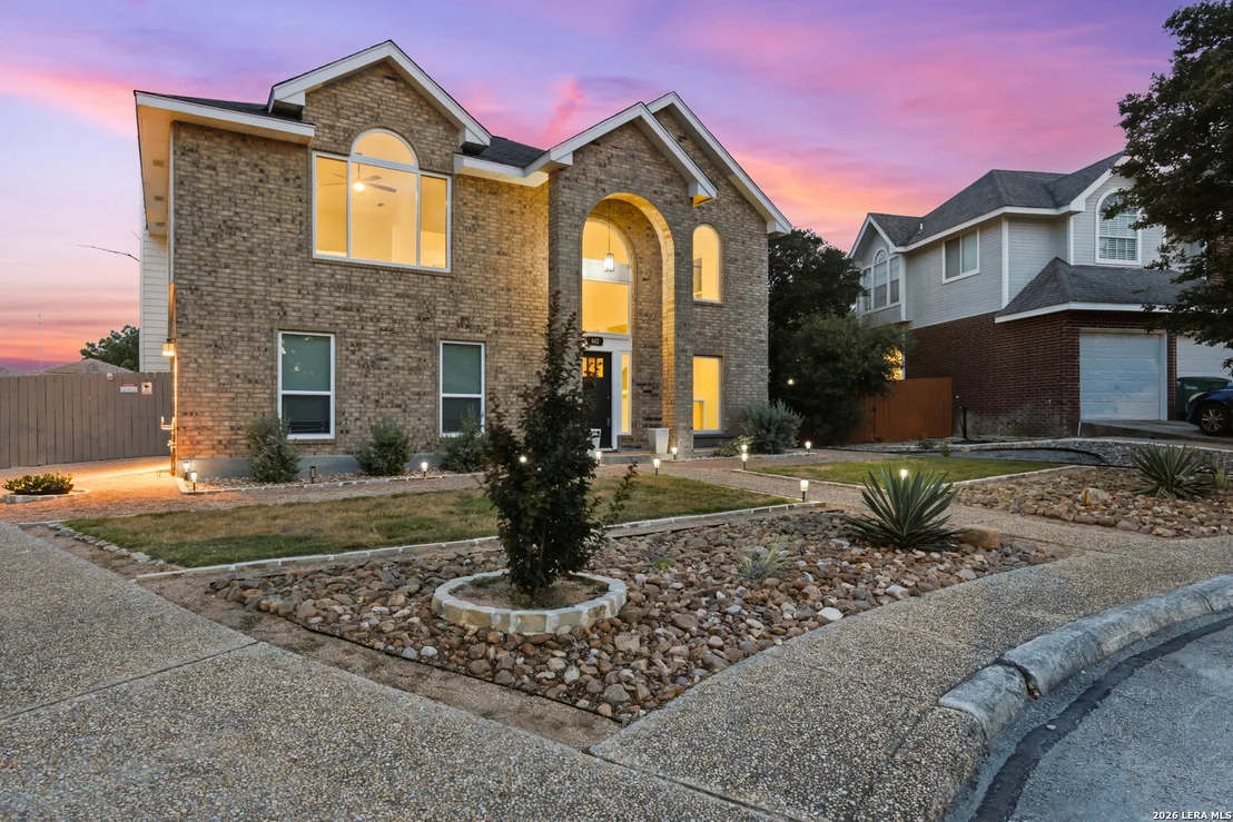 Photo of 602 Lightstone