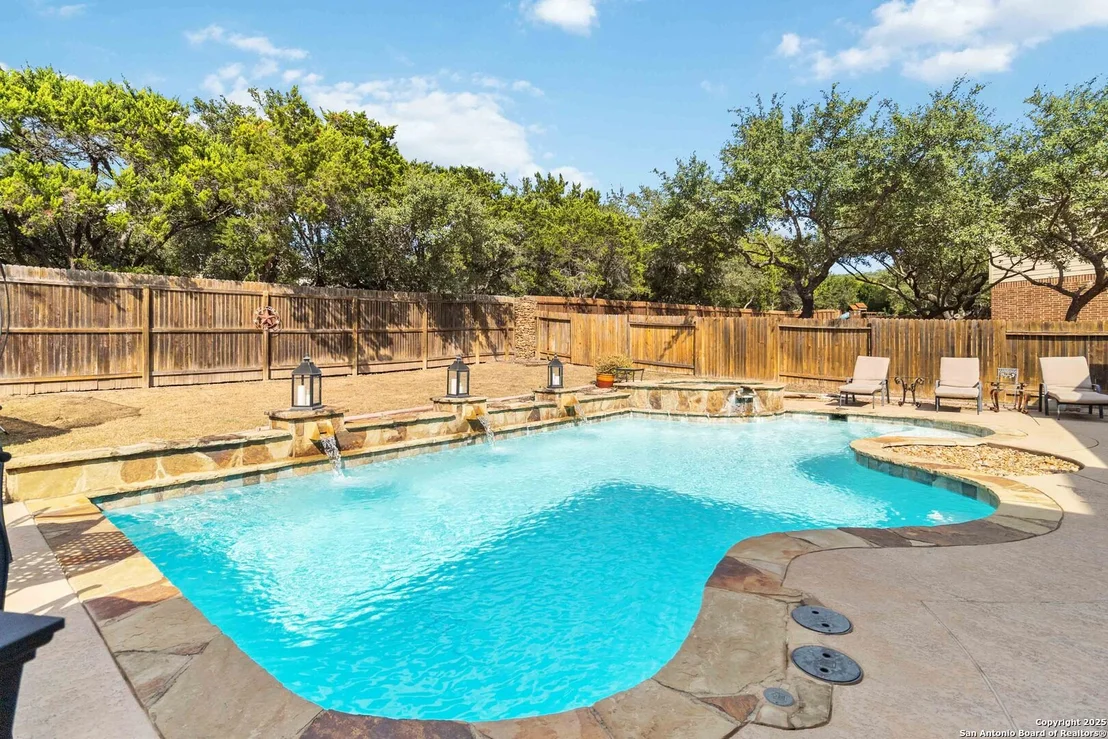 Photo of 8905 Soaring Oak