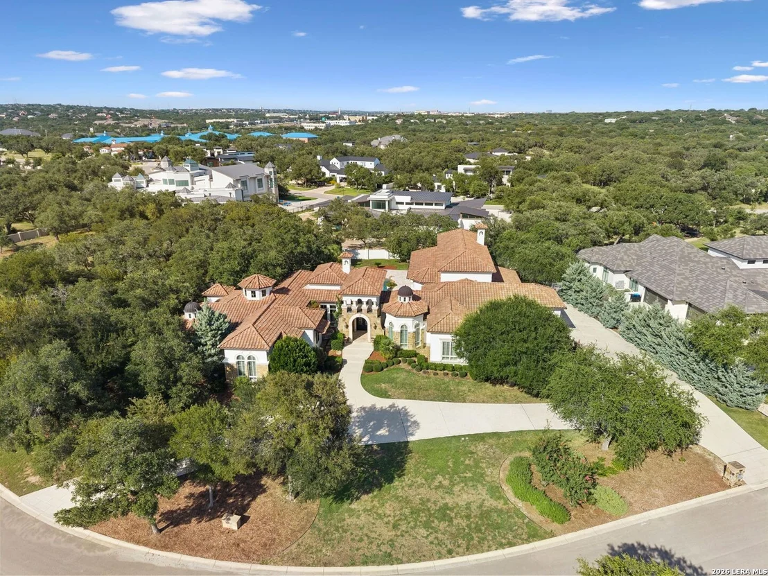 Photo of 202 WELLESLEY LOOP