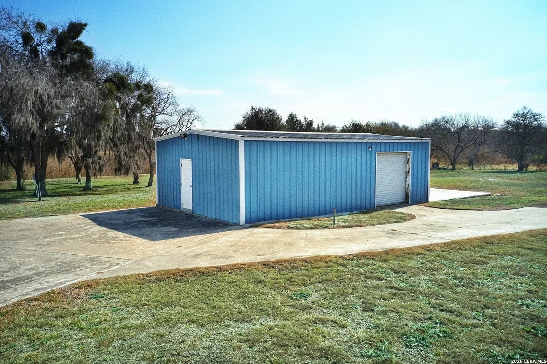 Photo of 1209 County Road 3651