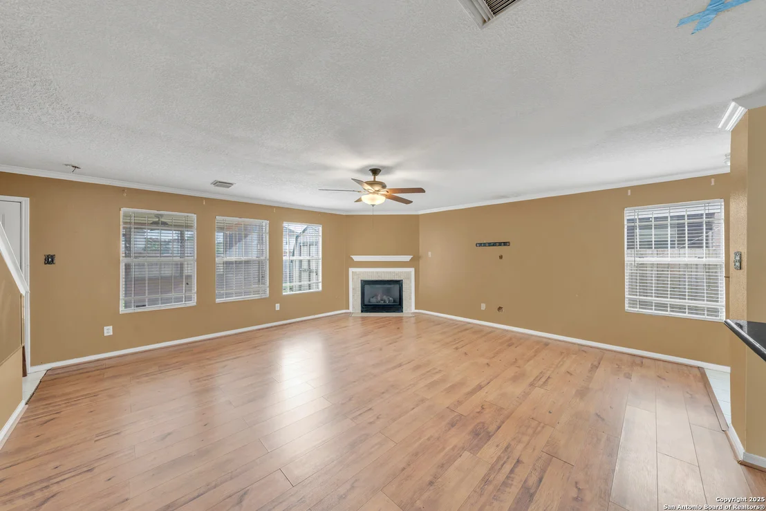 Photo of 10814 o mally
