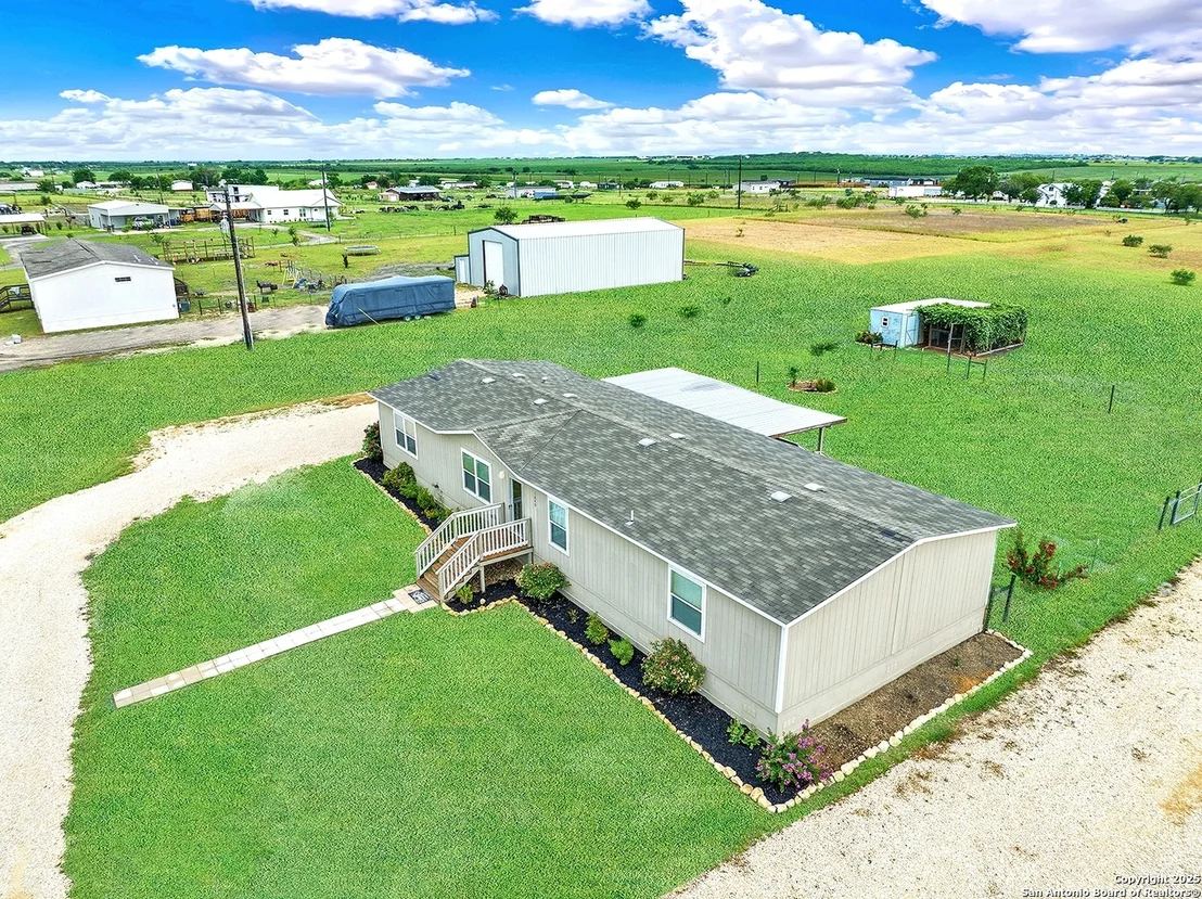 Photo of 1640 WOSNIG RD