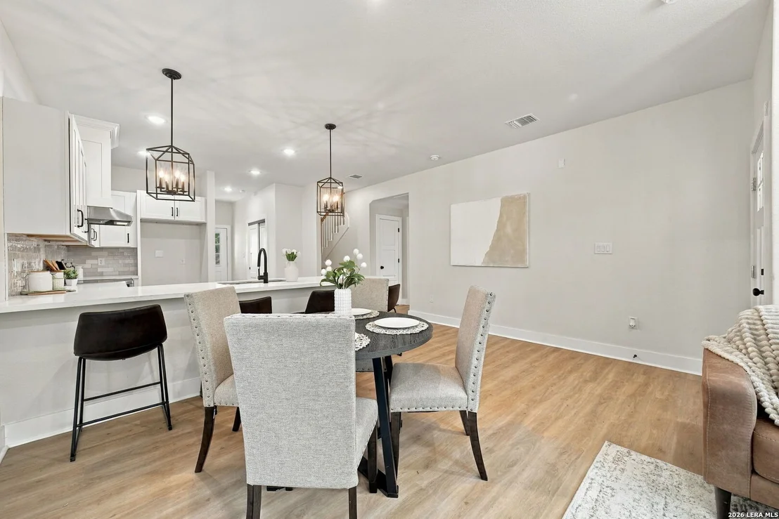 Photo of 237 Carle Ave