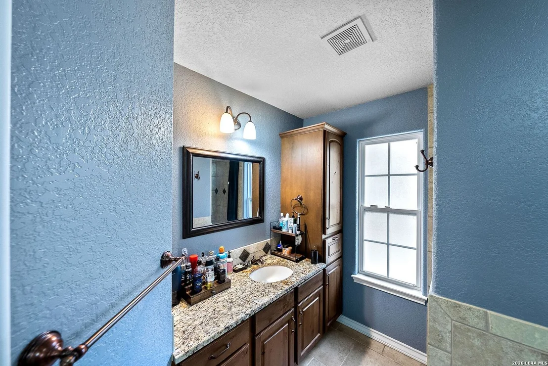 Photo of 552 Jacobs Ln