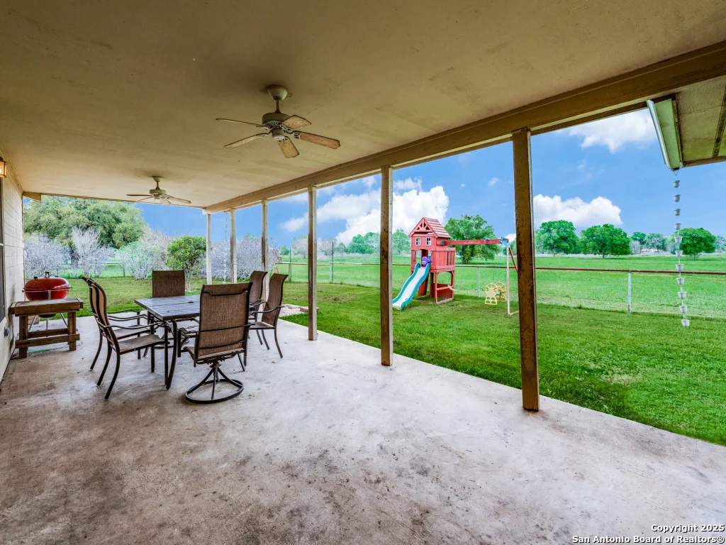 Photo of 505 river oak