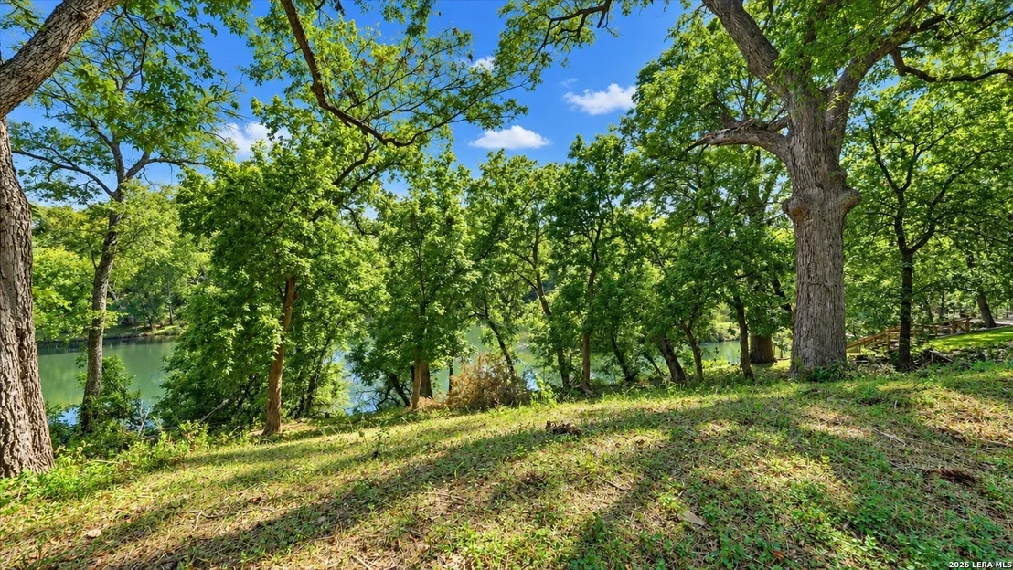 Photo of 2152 Valley Dr
