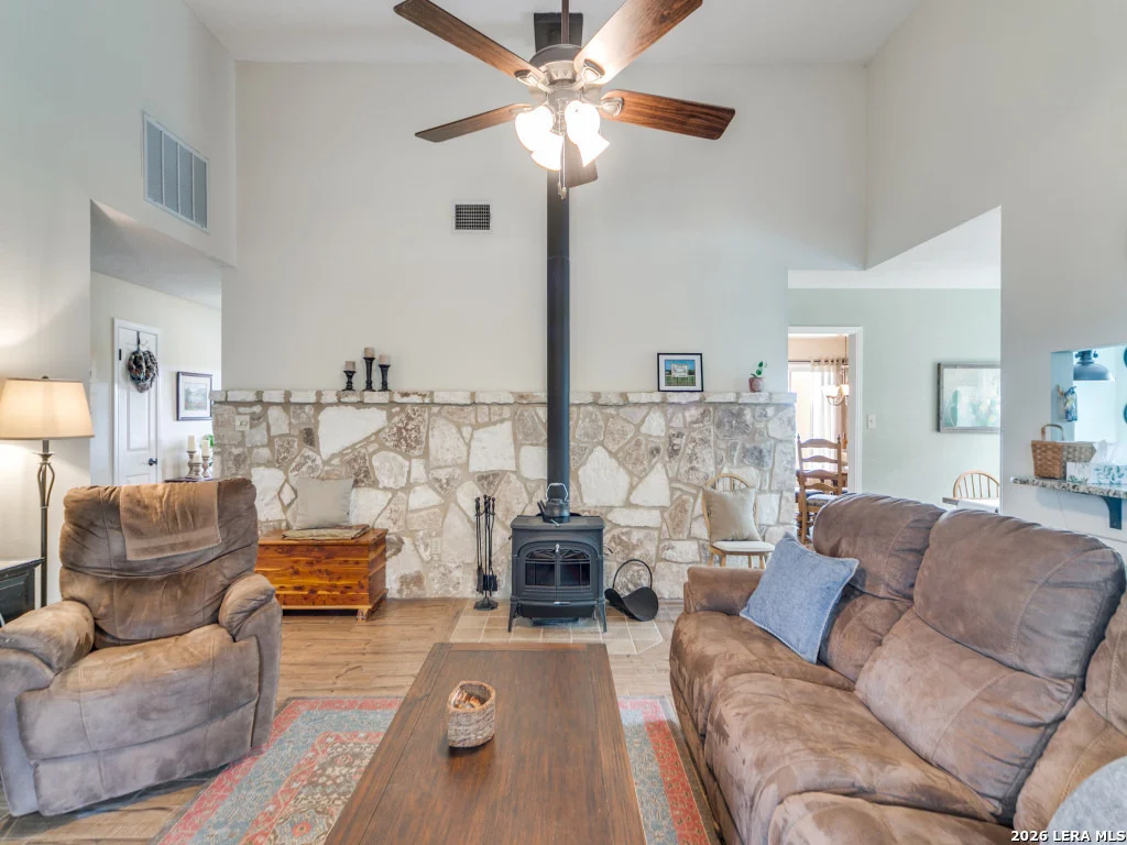 Photo of 101 MOUNTAIN TOP DR
