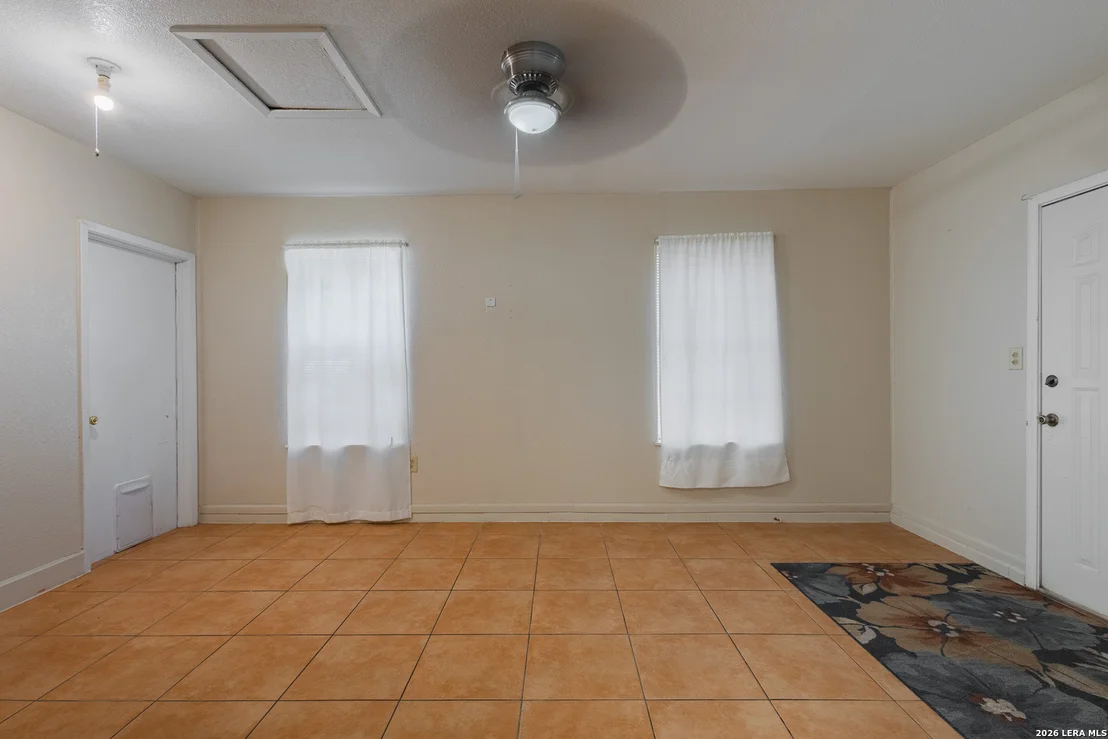 Photo of 1105 Carthage Avenue