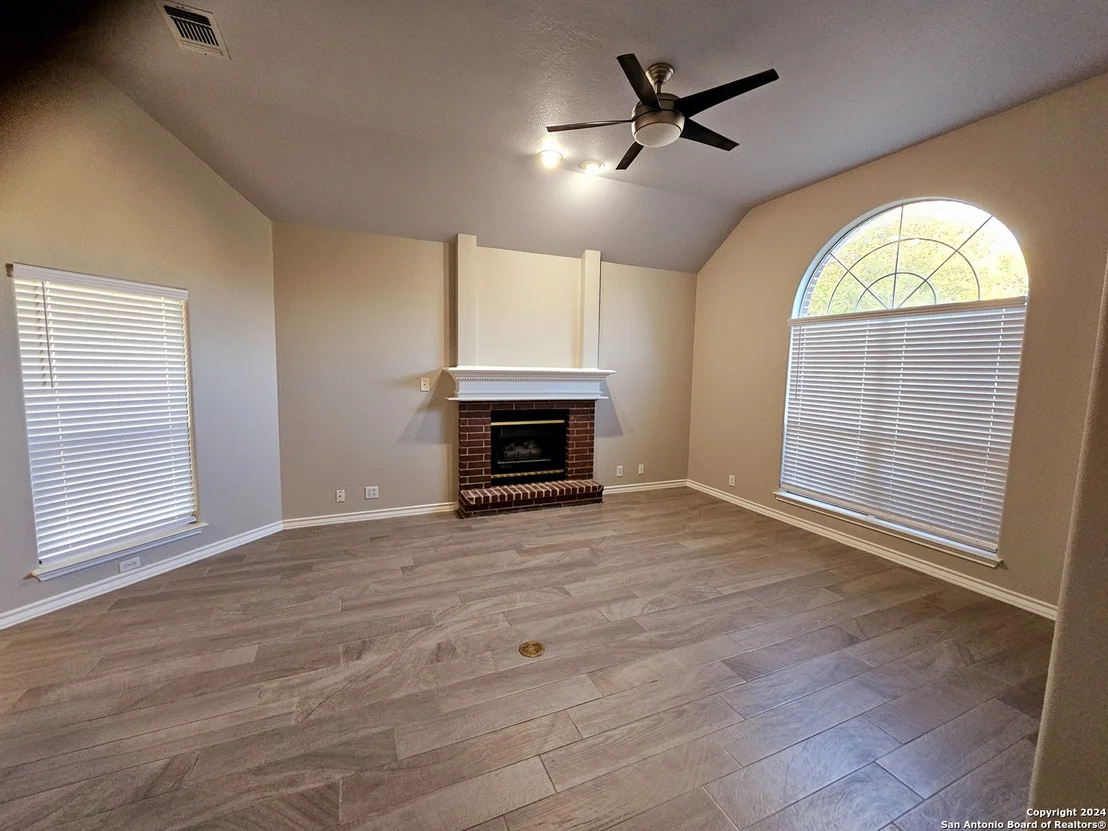 Photo of 10119 SHADYGLEN