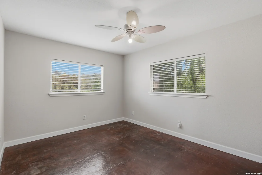Photo of 11122 HILLSDALE LOOP
