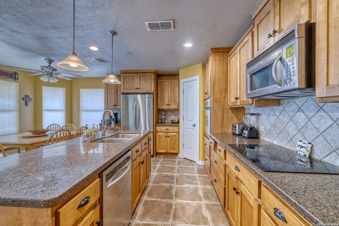 Photo of 270 Robinson