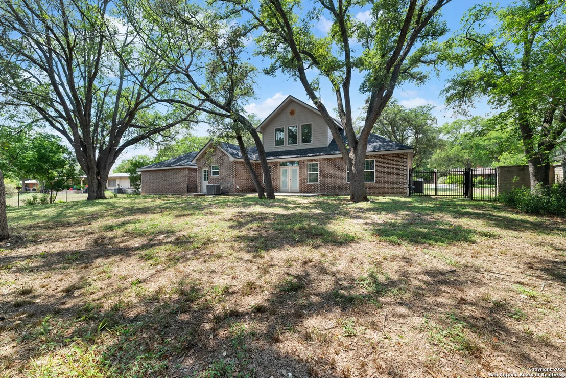 Photo of 210 GLENTOWER DR