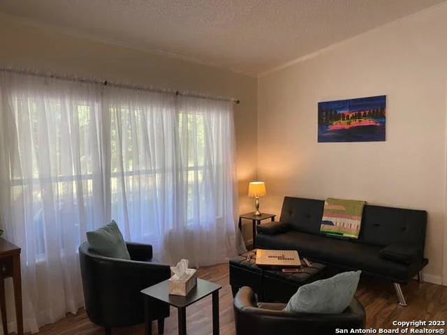 Photo of 1841 Oak Meadows