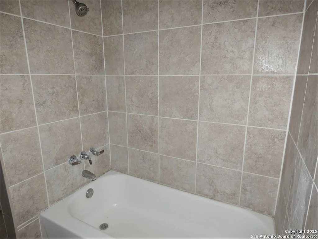 Photo of 158 Bronco Lane