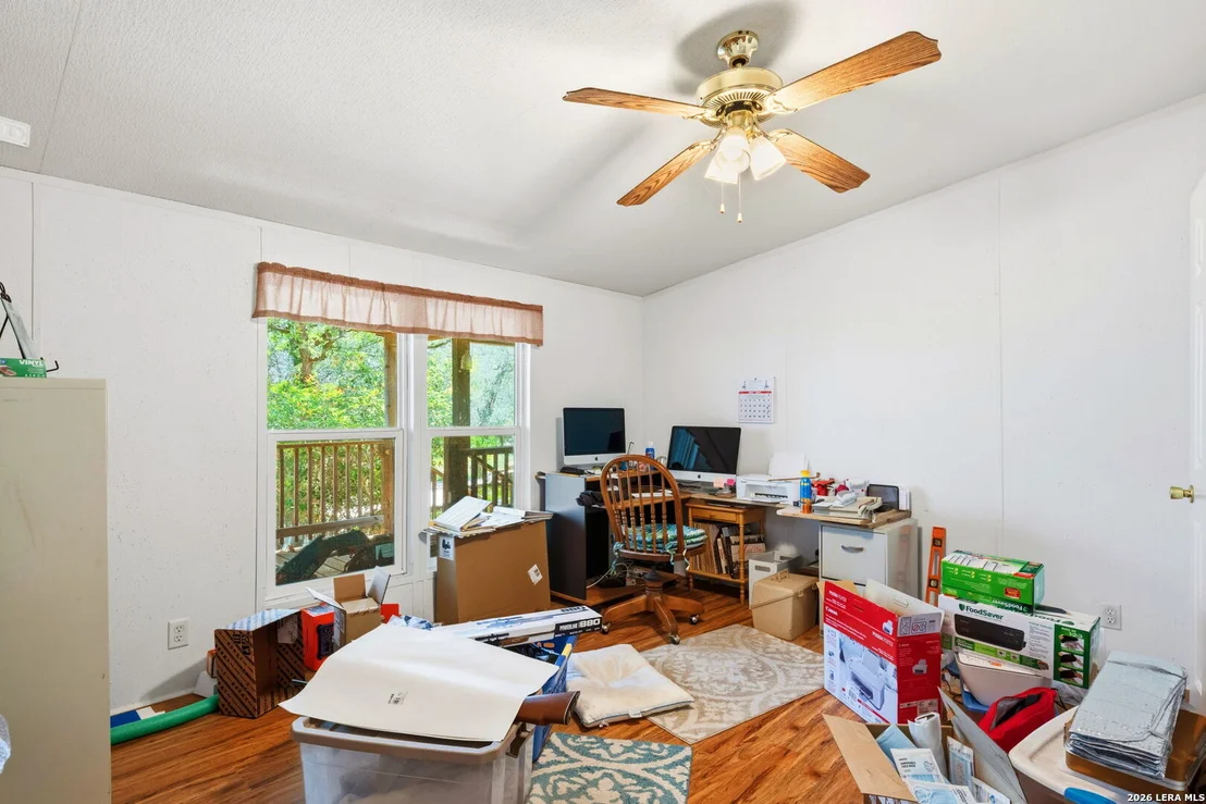 Photo of 216 OAK GRV