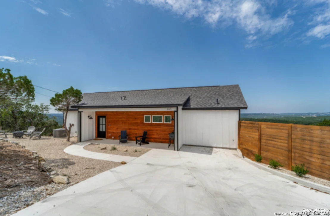Photo of 460 Stenen Dr.