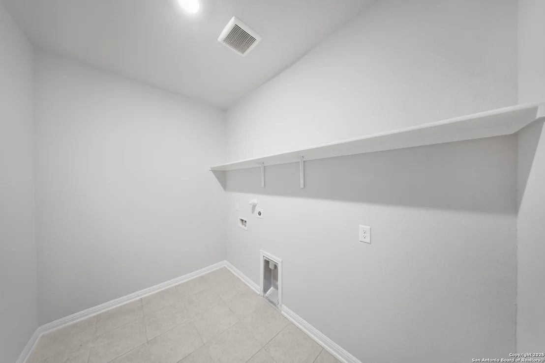 Photo of 752 Clara Park