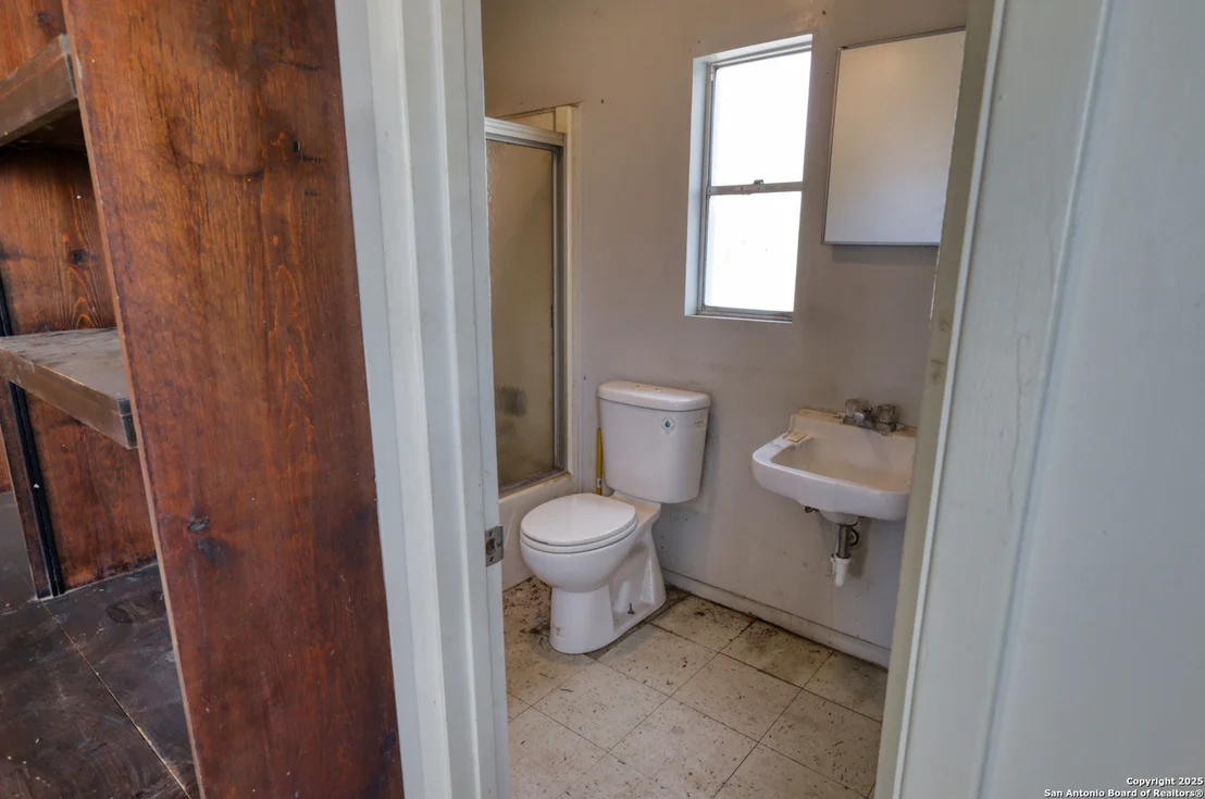 Photo of 728 N Getty St.