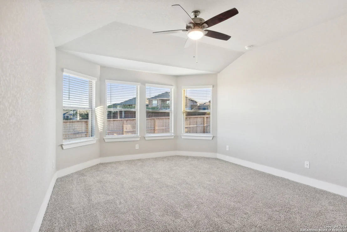 Photo of 6406 Comanche Sky
