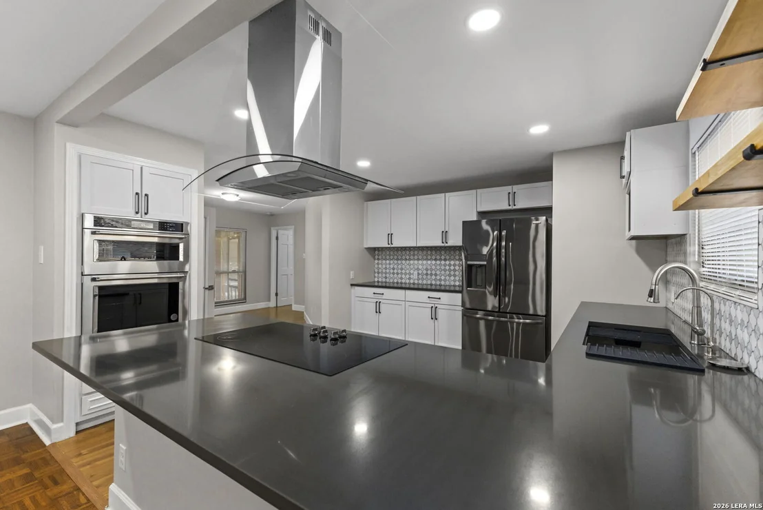 Photo of 1516 Caper