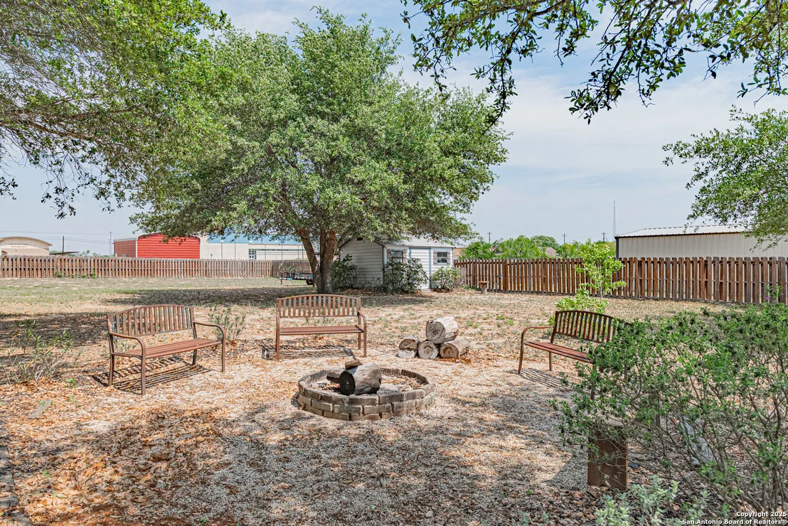 Photo of 433 Bear Gardens