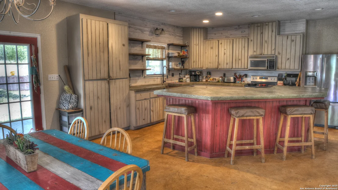 Photo of 121 David Rankin Rd