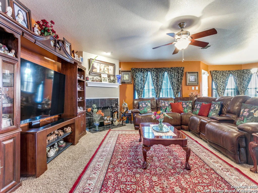 Photo of 10702 Diamond Rock