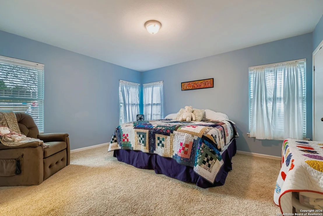 Photo of 615 CAVE LN
